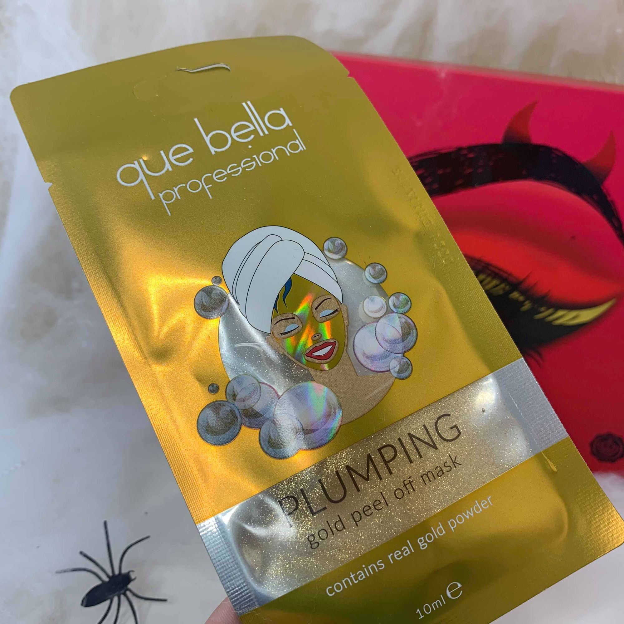 Que Bella Beauty Plumping Gold Peel Off Mask - Glossybox Halloween Devil Edit October 2019 - Miss Boux