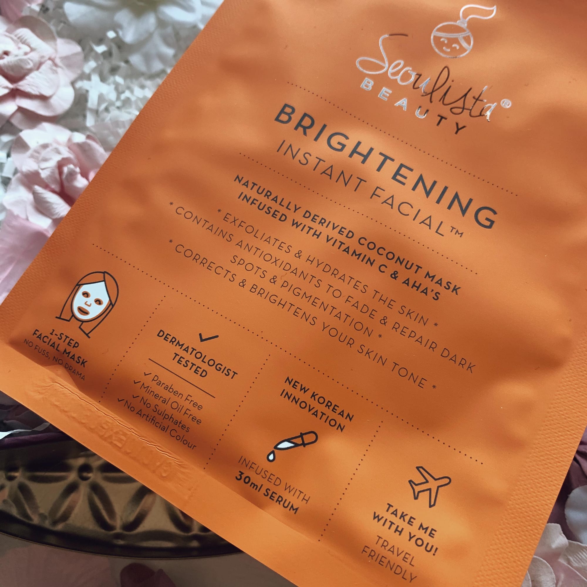 Seoulista Beauty Brightening Instant Facial Face Mask - Only For You - Limited Edition Mother's Day Glossybox 2020 Review - Miss Boux