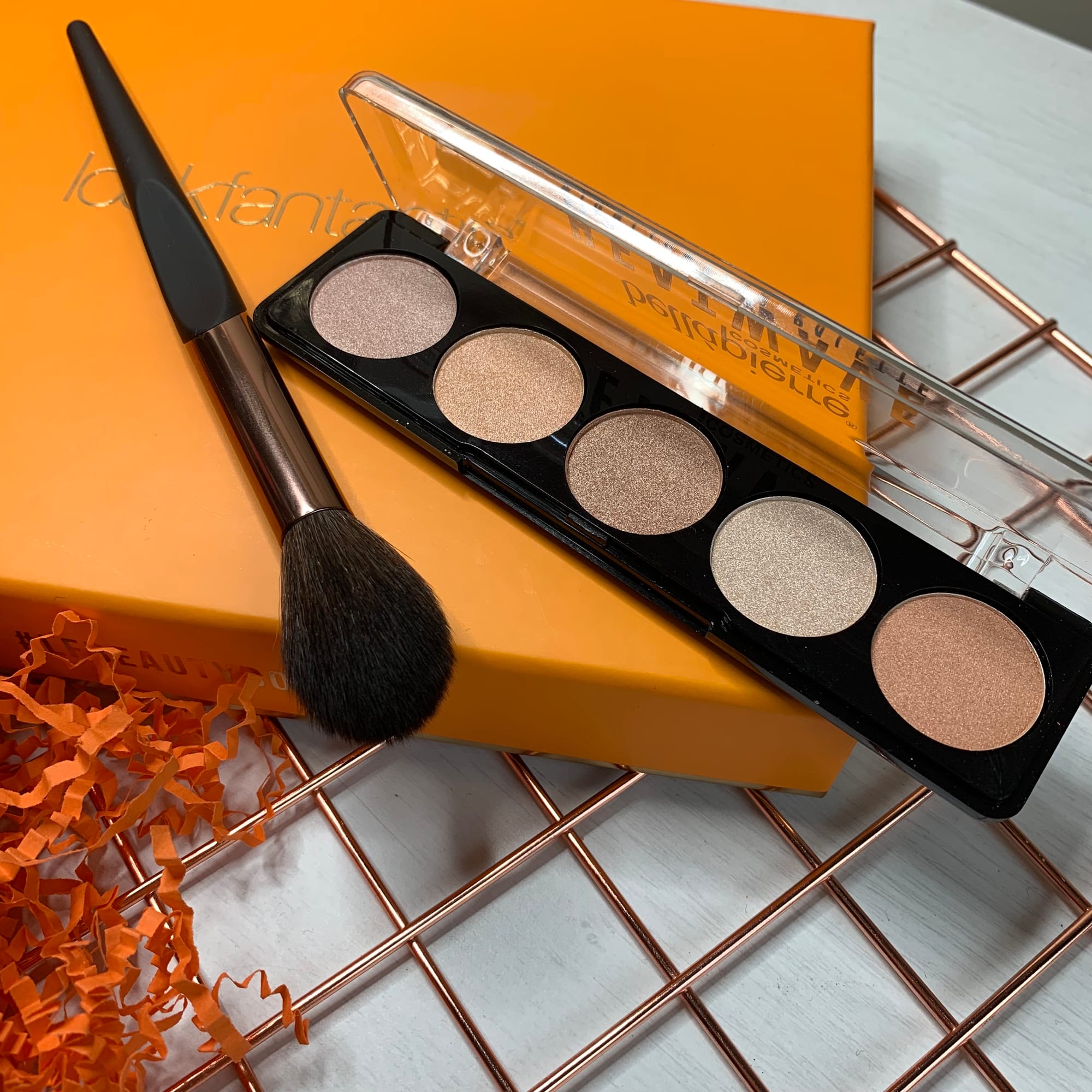 Luxie Tapered Highlight Brush - Look Fantastic Beauty Box Review - August 2019 - Miss Boux