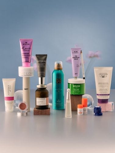 *New* Hearst Magazines - The Red Glow & Go Beauty Box