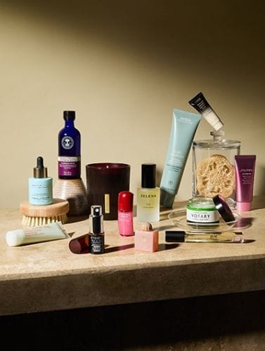 *New* Harper's Bazaar Icons Beauty Box January 2026